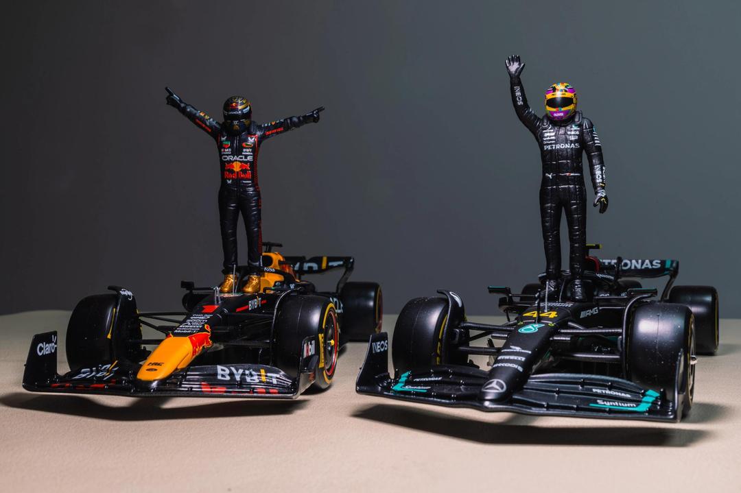 梅赛德斯绝杀红牛车队,皮亚斯特里惊艳四座 梅赛德斯绝杀红牛车队,皮亚斯特里惊艳四座